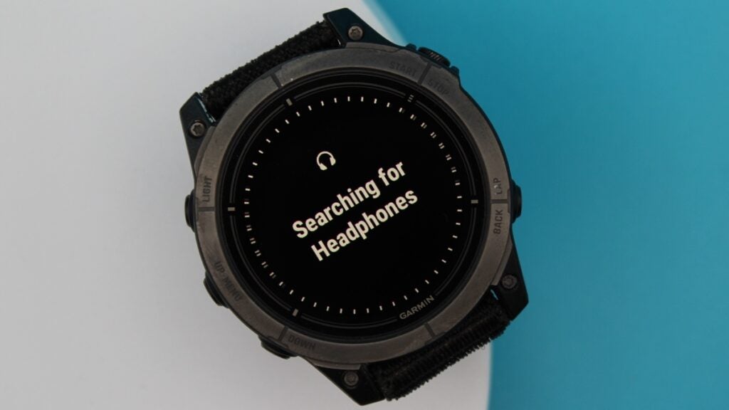 garmin pairing mode headphones