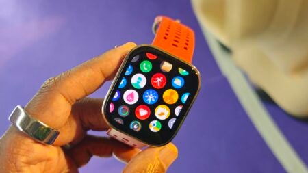 amazfit-bip-6 in hand