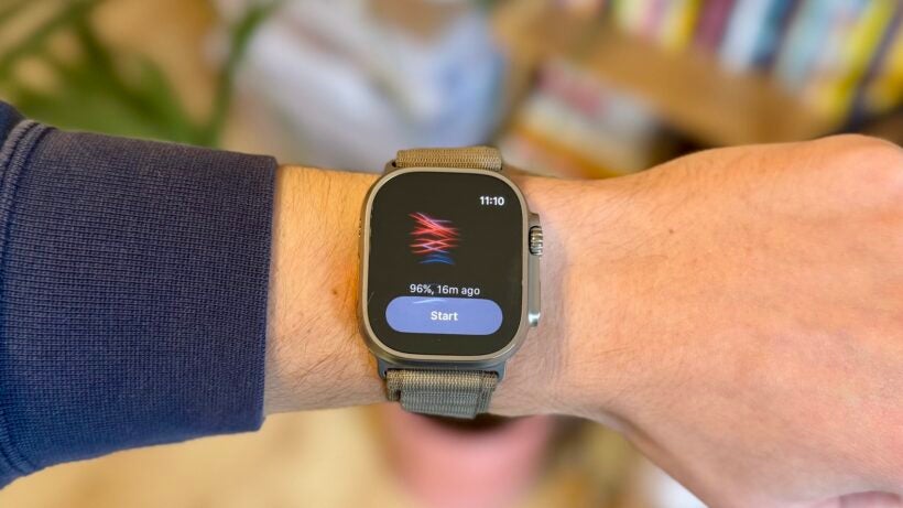 Apple Watch Ultra 2 showing blood oxygen reading