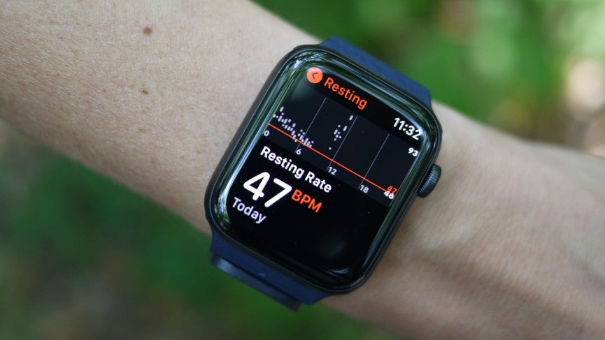 Apple Watch Series 7 v Watch SE: Choose the best for your needs